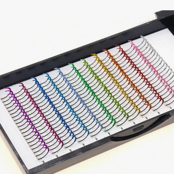 Glitter Lash Extensions with Sparkling Decorative Fibers